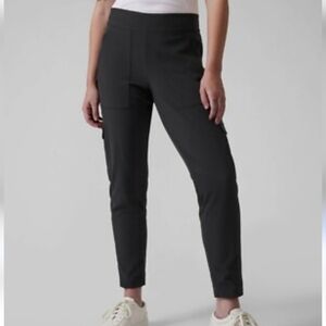 Athleta Sz 6 Black Chelsea Cargo Lined Pant Euc